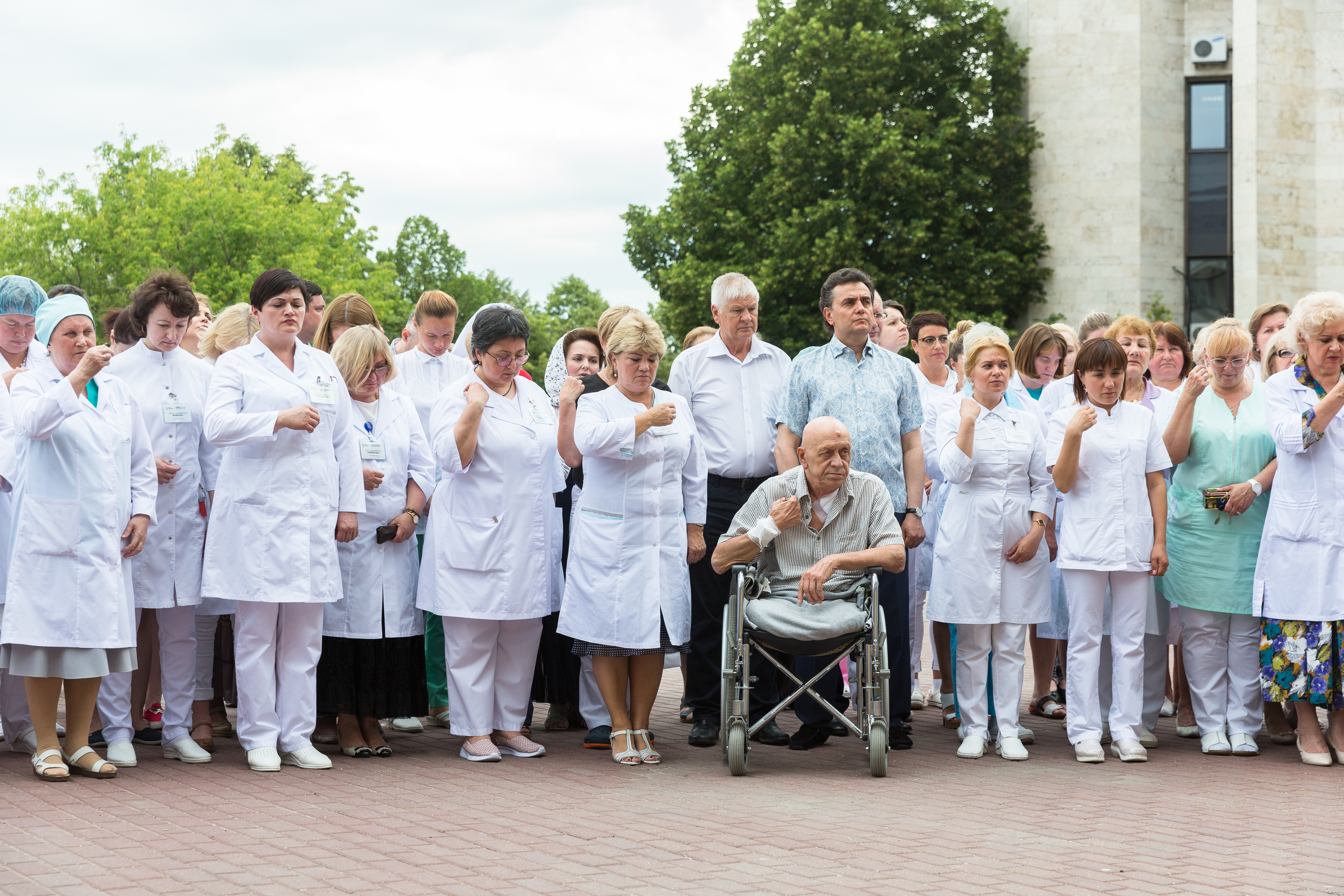 Врачи института блохина