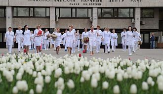 12 мая – в Международный день медицинской сестры, мы поздравляем наших дорогих и незаменимых сестричек!