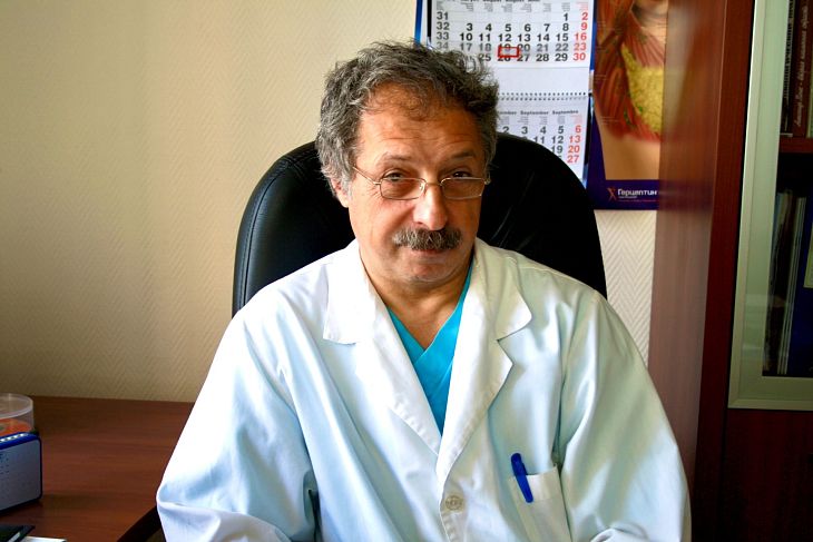 Ушел из жизни основатель нейрохирургического отделения Владислав Борисович Карахан