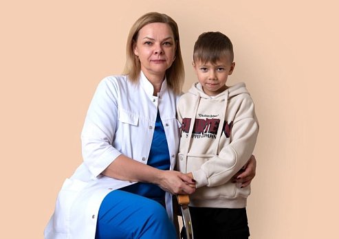 «Если грустно, то надо поиграть. В машинки, лошадки. Можно тихо, но постараться что-то поделать. Можно с друзьями, если они рядышком»