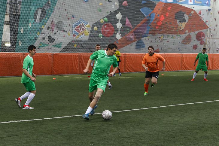 Поздравляем! Благотворительная футбольная встреча «Спорт против рака» завершилась победой команды нашего Онкоцентра. 
