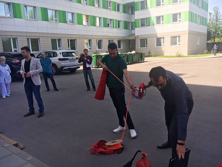 В новом здании Детского института проверили знания сотрудников о пожарной безопасности