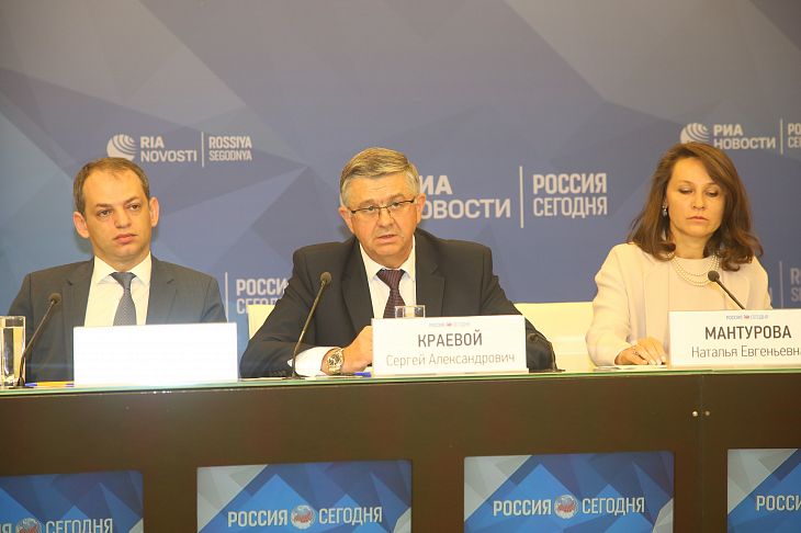 Специалисты Онкоцентра обсудили безопасность грудных имплантов и качество реконструктивных операций в России