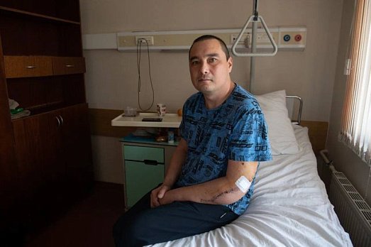 «Нужно было это принять и поставить на первое место жизнь»: врачи НМИЦ Блохина провели органосохраняющую реконструктивную операцию пациенту с агрессивной злокачественной опухолью