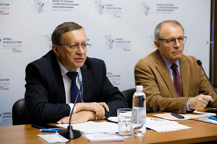 От микроскопа до видеобронхоскопа: как наука и техника развивают современную медицину