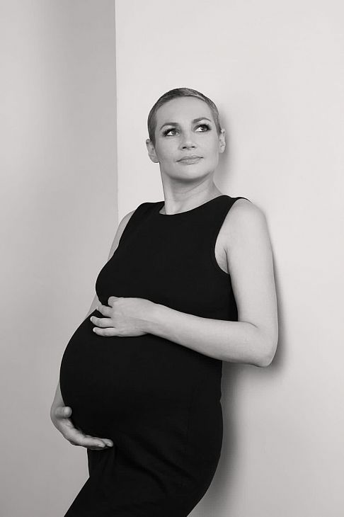 «Меня зовут Наталья, мне 39 лет. Два месяца назад я впервые стала мамой двух чудесных малышей, а сегодня выписываюсь из Онкоцентра Блохина домой, к детям»