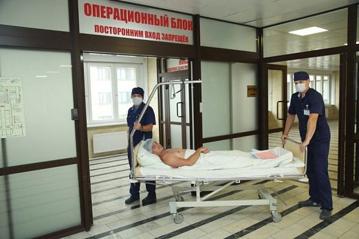Кто эти молодые парни в синей форме?