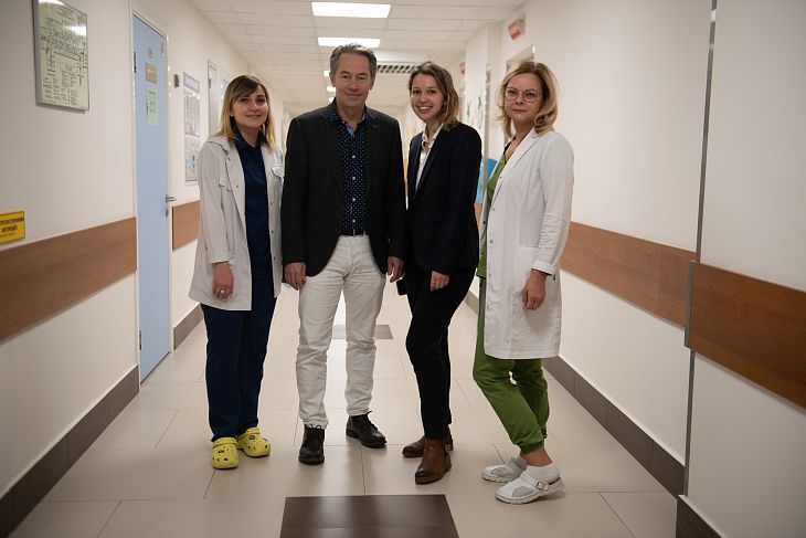 Известный детский онколог, главный врач отделения детской и подростковой медицины университетской клиники Грайфсвальд (Германия) Хольгер Лоде  посетил НИИ детской онкологии и гематологии