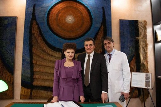 В преддверии Дня матери Онкоцентр посетила председатель Всероссийского общественного движения «Матери России» Валентина Петренко