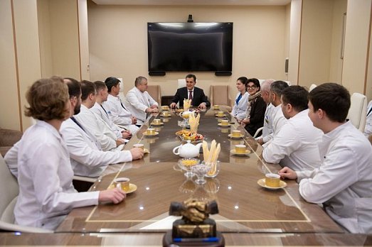 «У Вас светло! У Вас не душно!...»